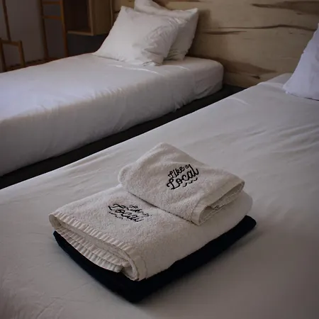 Pensión Like A Local *